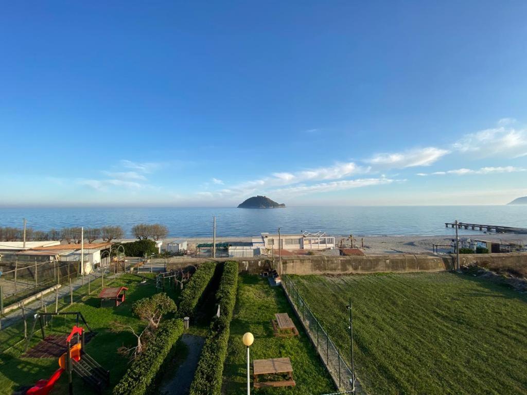 Residence Riviera Albenga Exterior foto